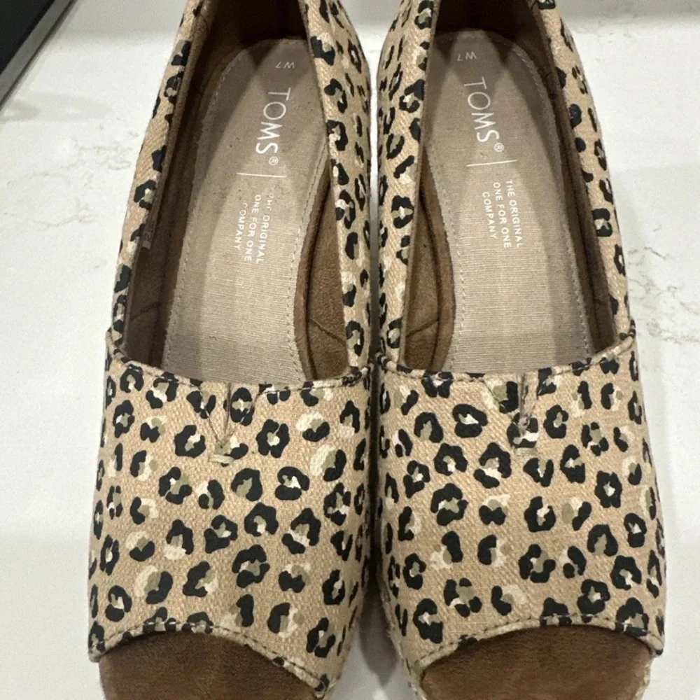 TOMS Women's Michelle Espadrille Wedge Sandal In Natural Leopard Size W 7